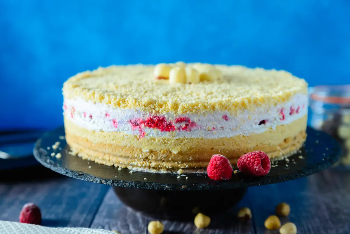 Voćna torta sa malinom