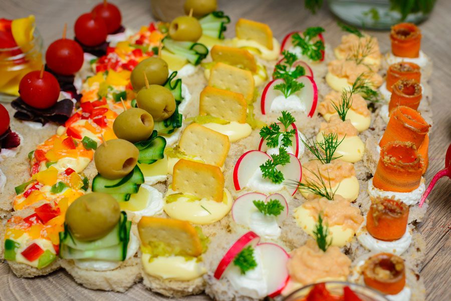 Ketering za devojačko i momačko veče