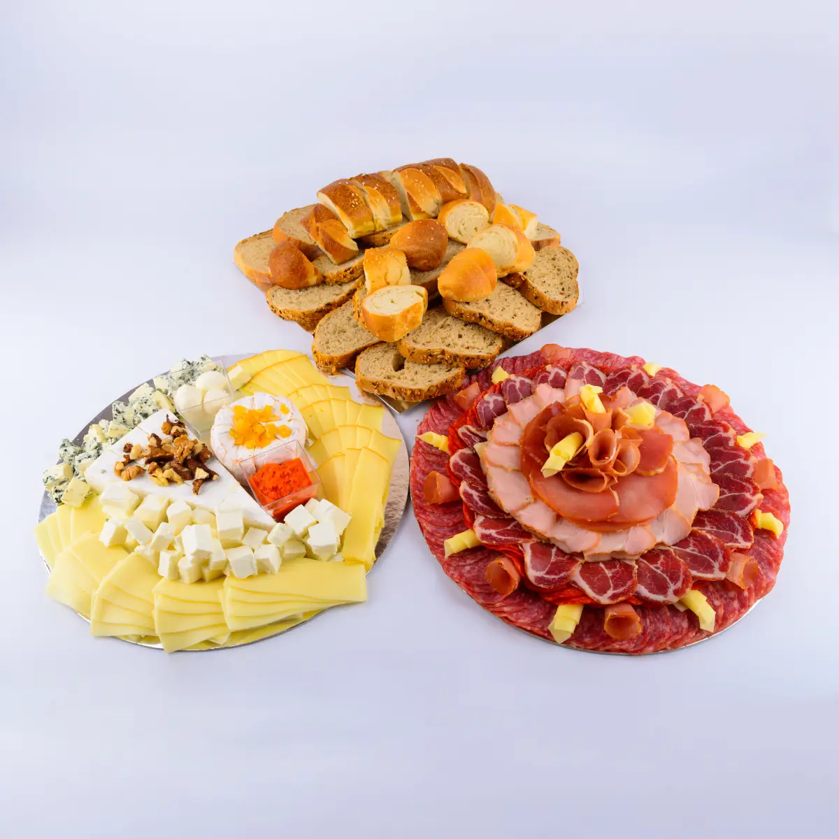 Mix plate: Meze, Sir i Pecivo