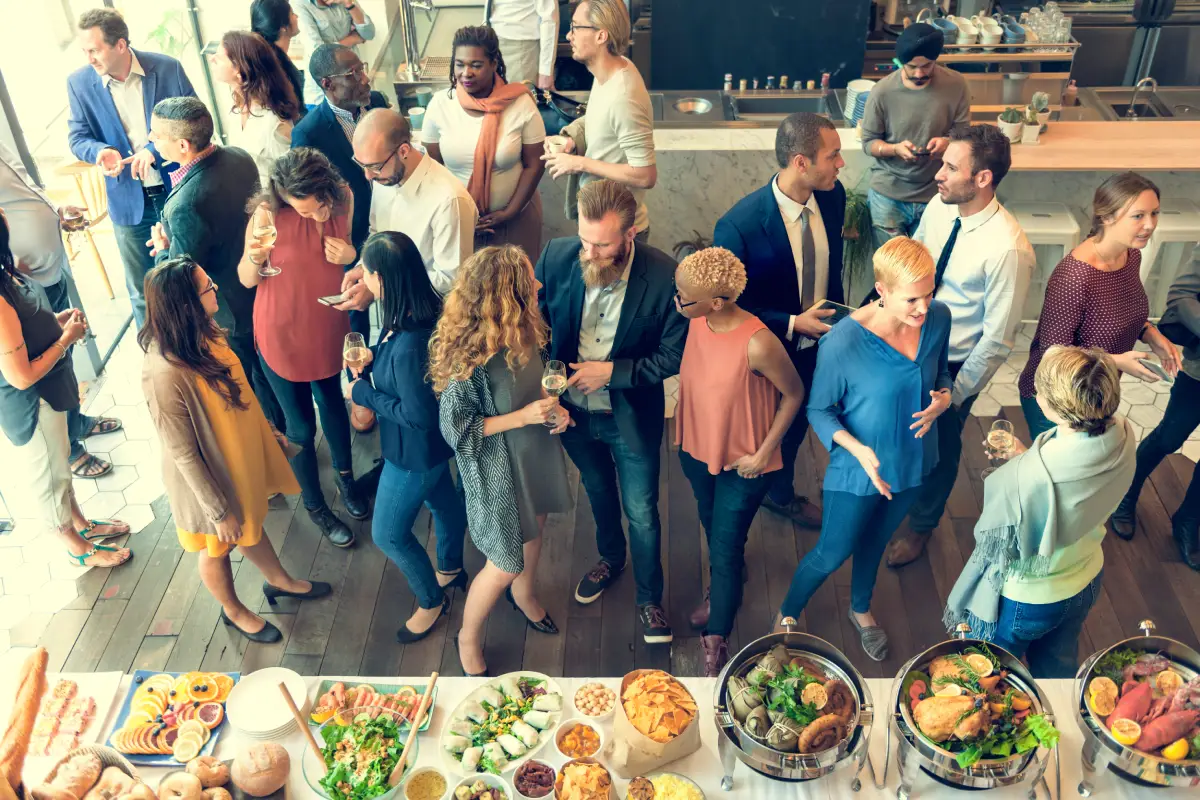 Kako da izabereš SAVRŠEN ketering za korporativni događaj u 5 jednostavnih koraka